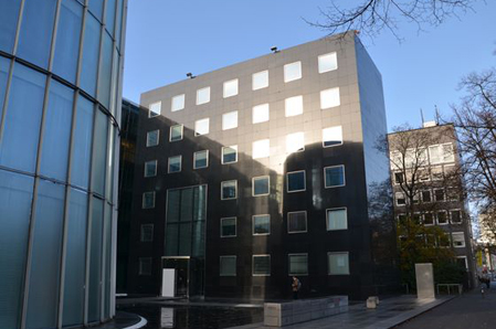 modernes Bürohaus in Köln